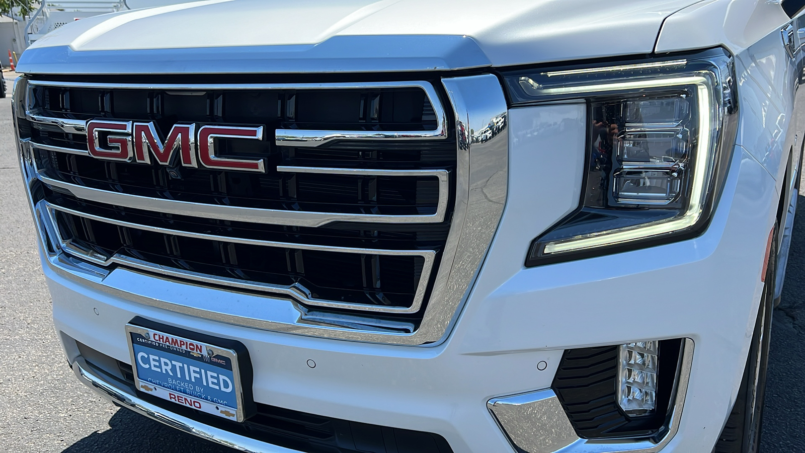 2022 GMC Yukon SLT 9