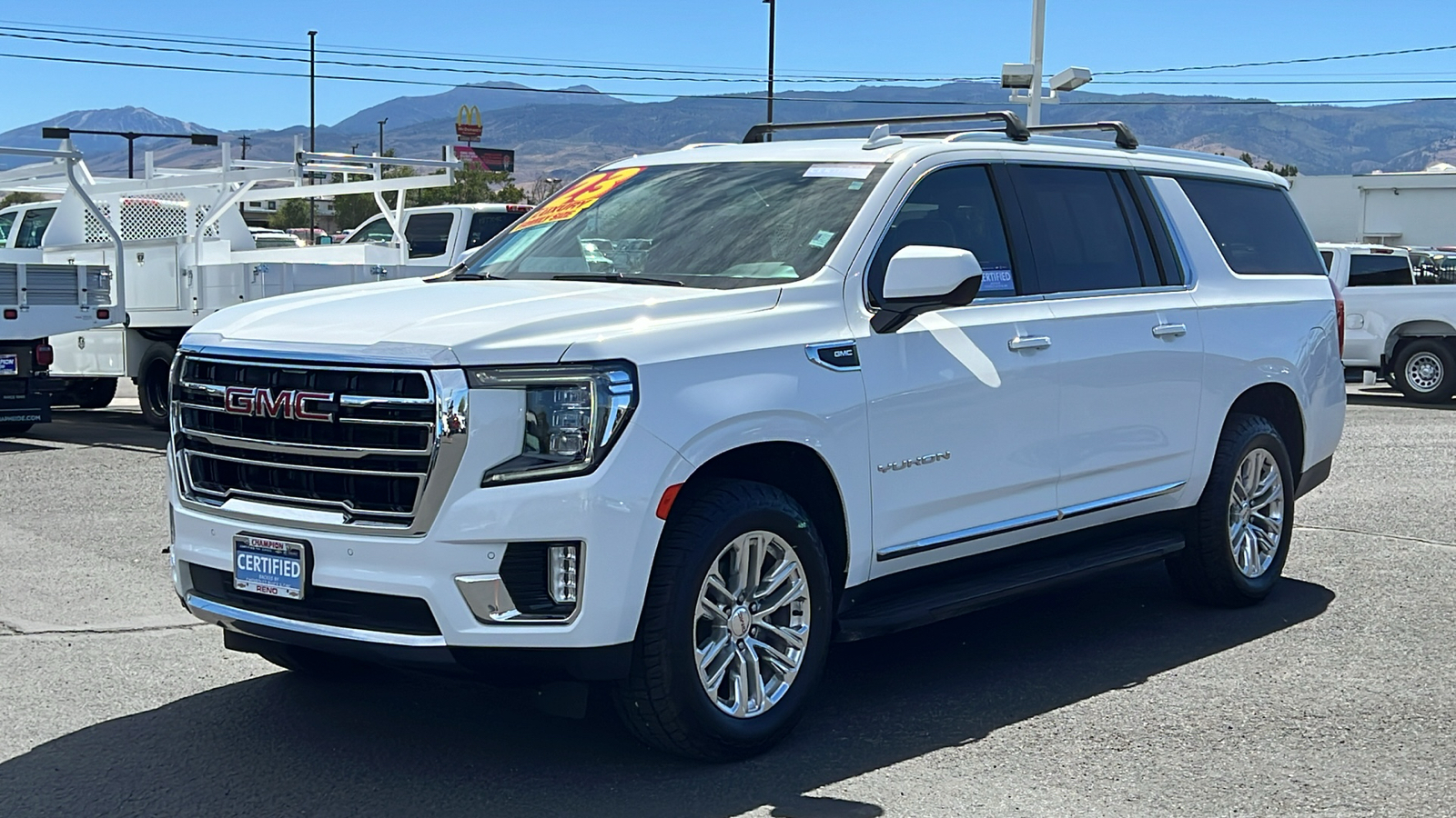 2023 GMC Yukon XL SLT 1