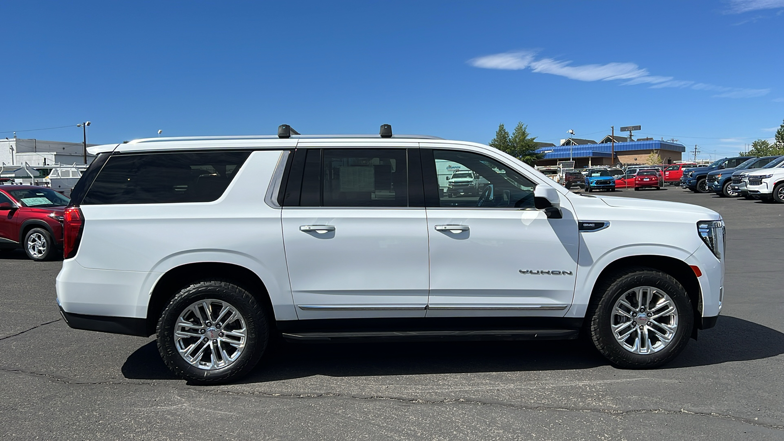 2023 GMC Yukon XL SLT 4