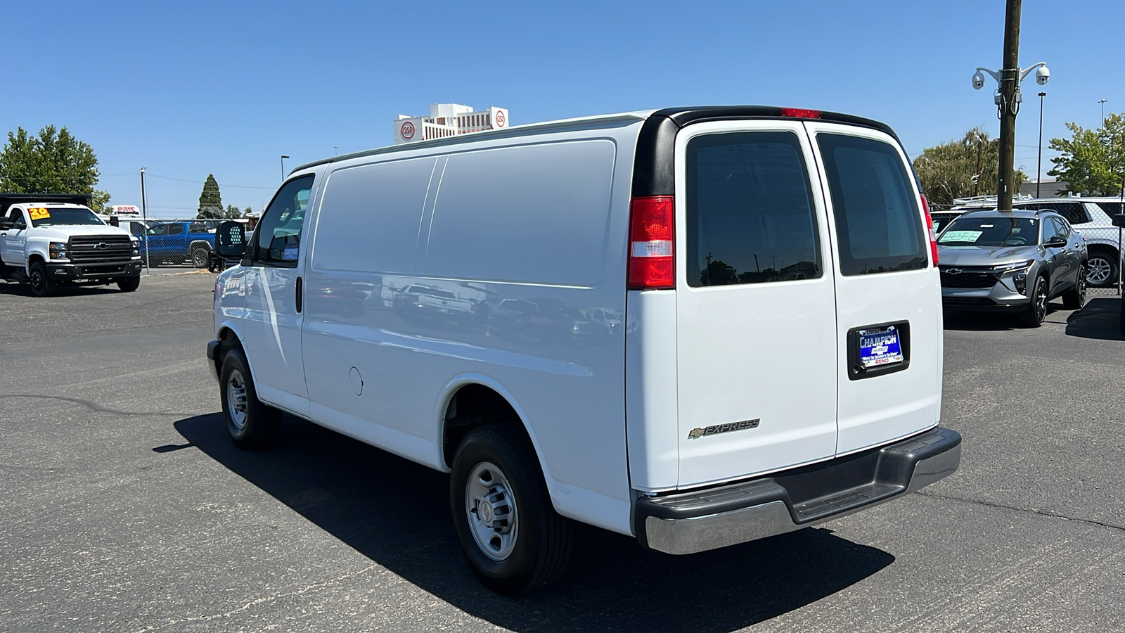 2022 Chevrolet Express Cargo Van  7