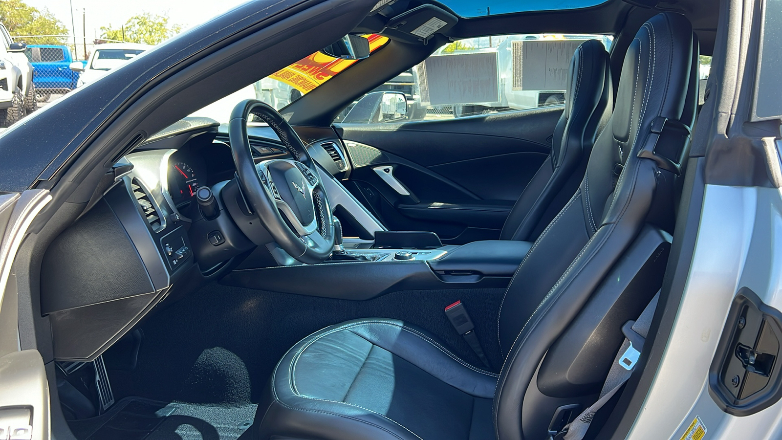 2015 Chevrolet Corvette 2LT 24