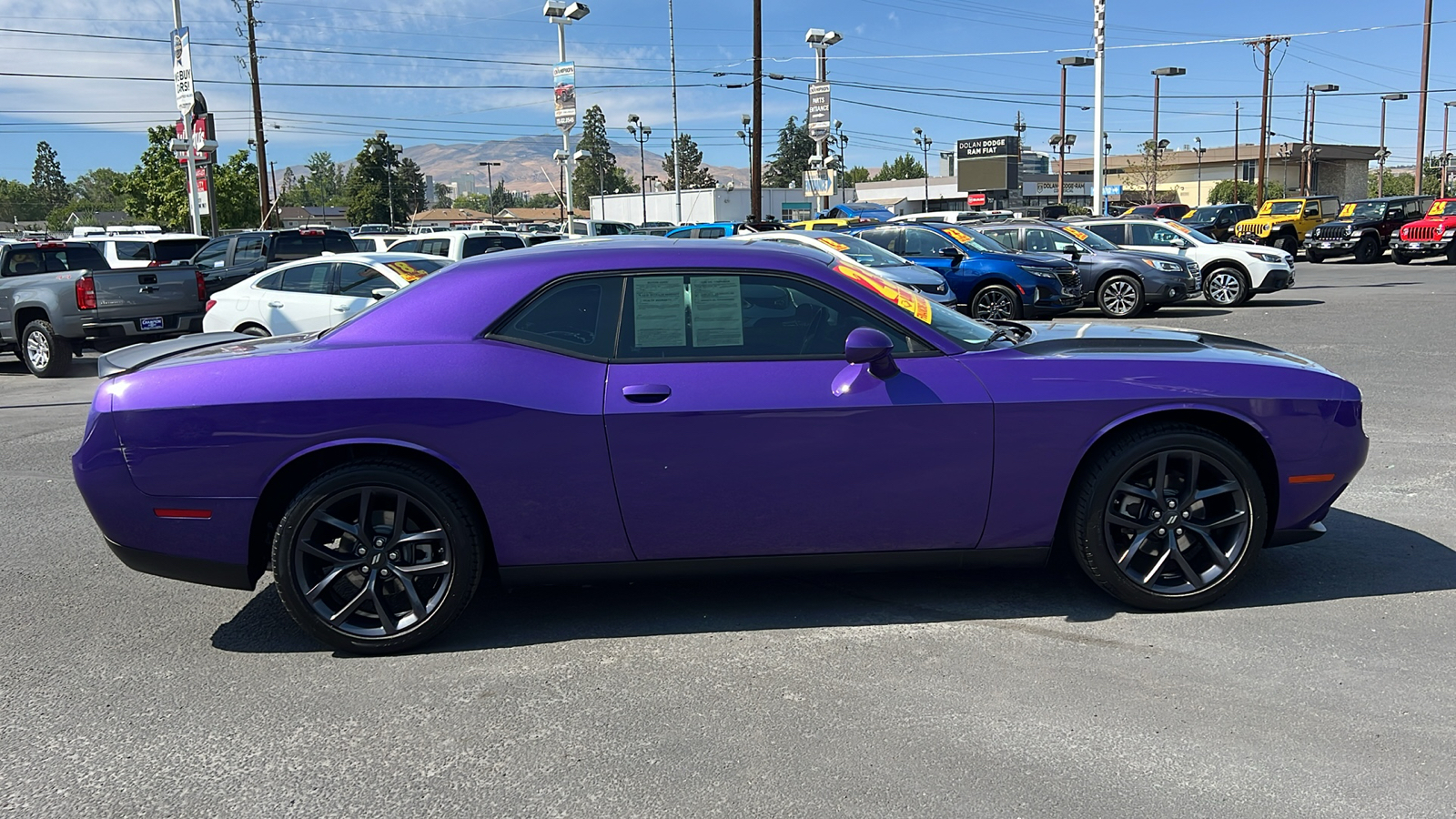 2023 Dodge Challenger SXT 4