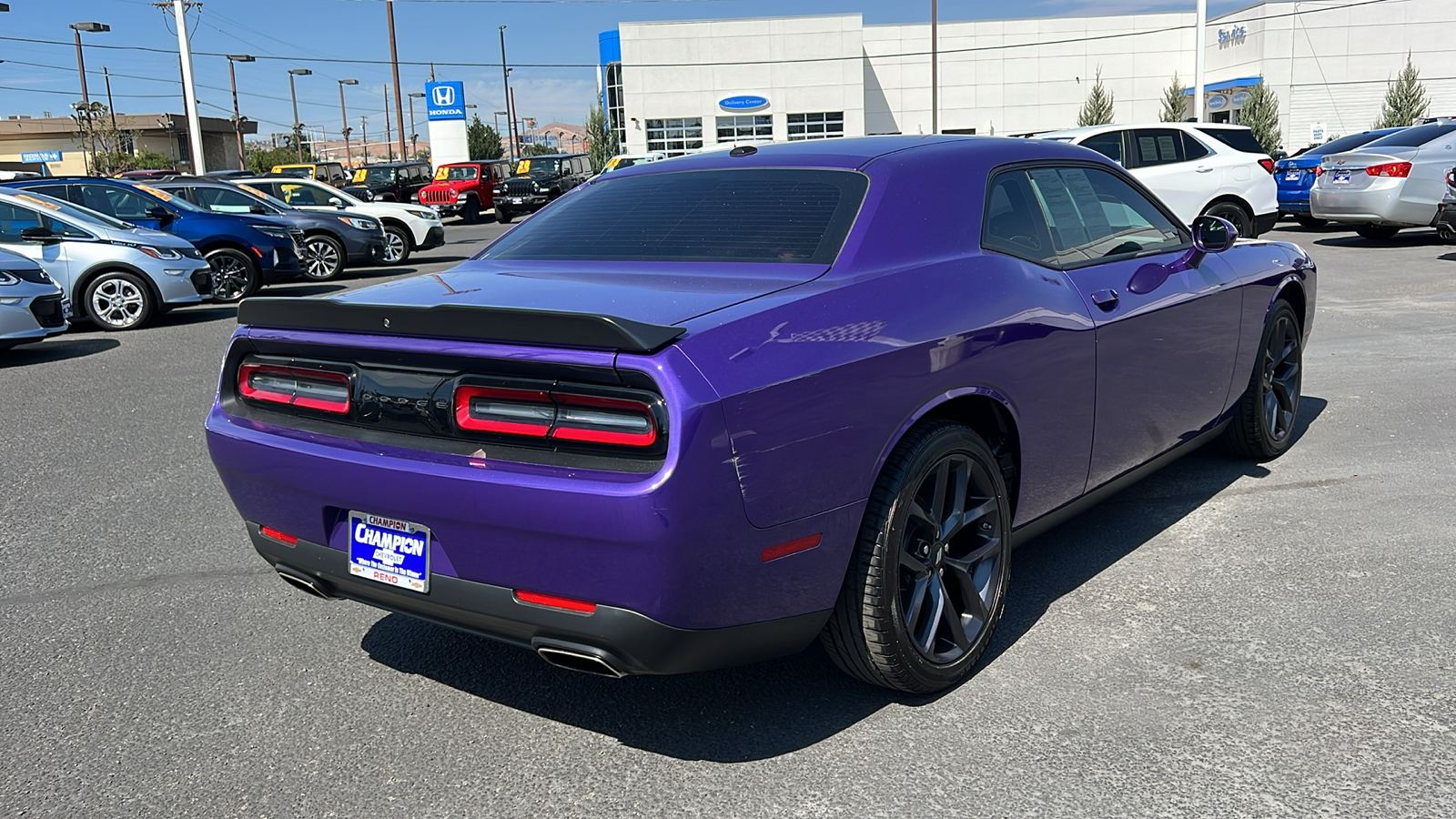 2023 Dodge Challenger SXT 5