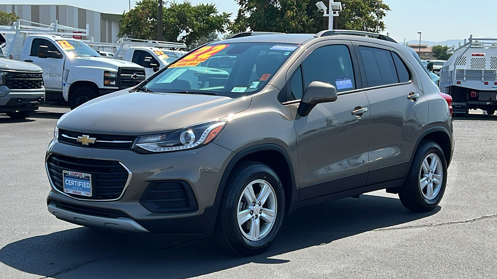 2022 Chevrolet Trax LT 1