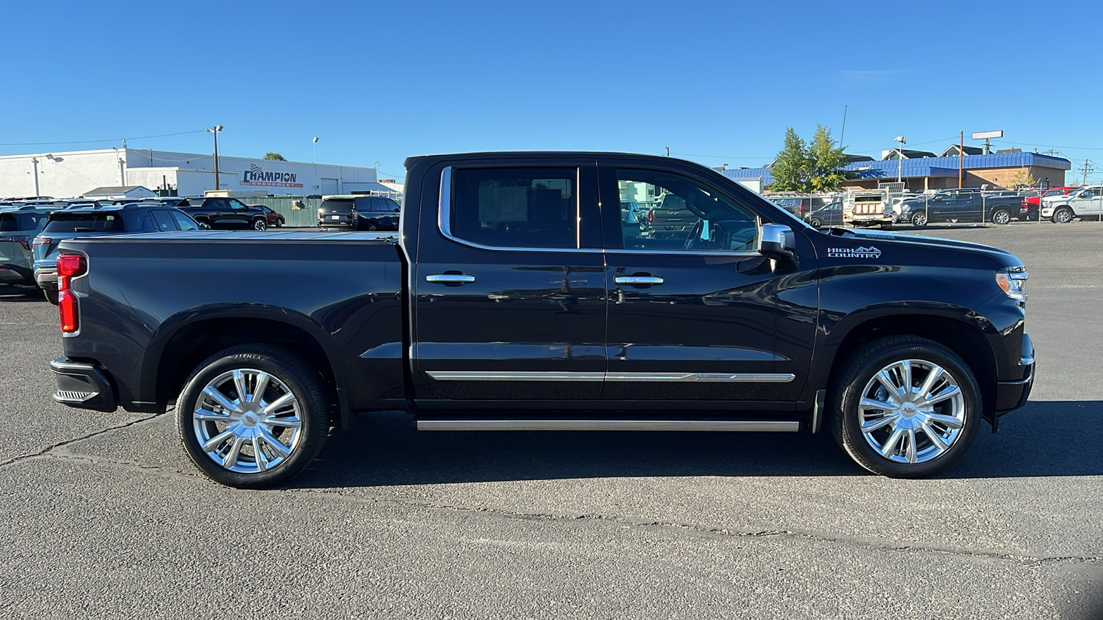 2023 Chevrolet Silverado 1500  4