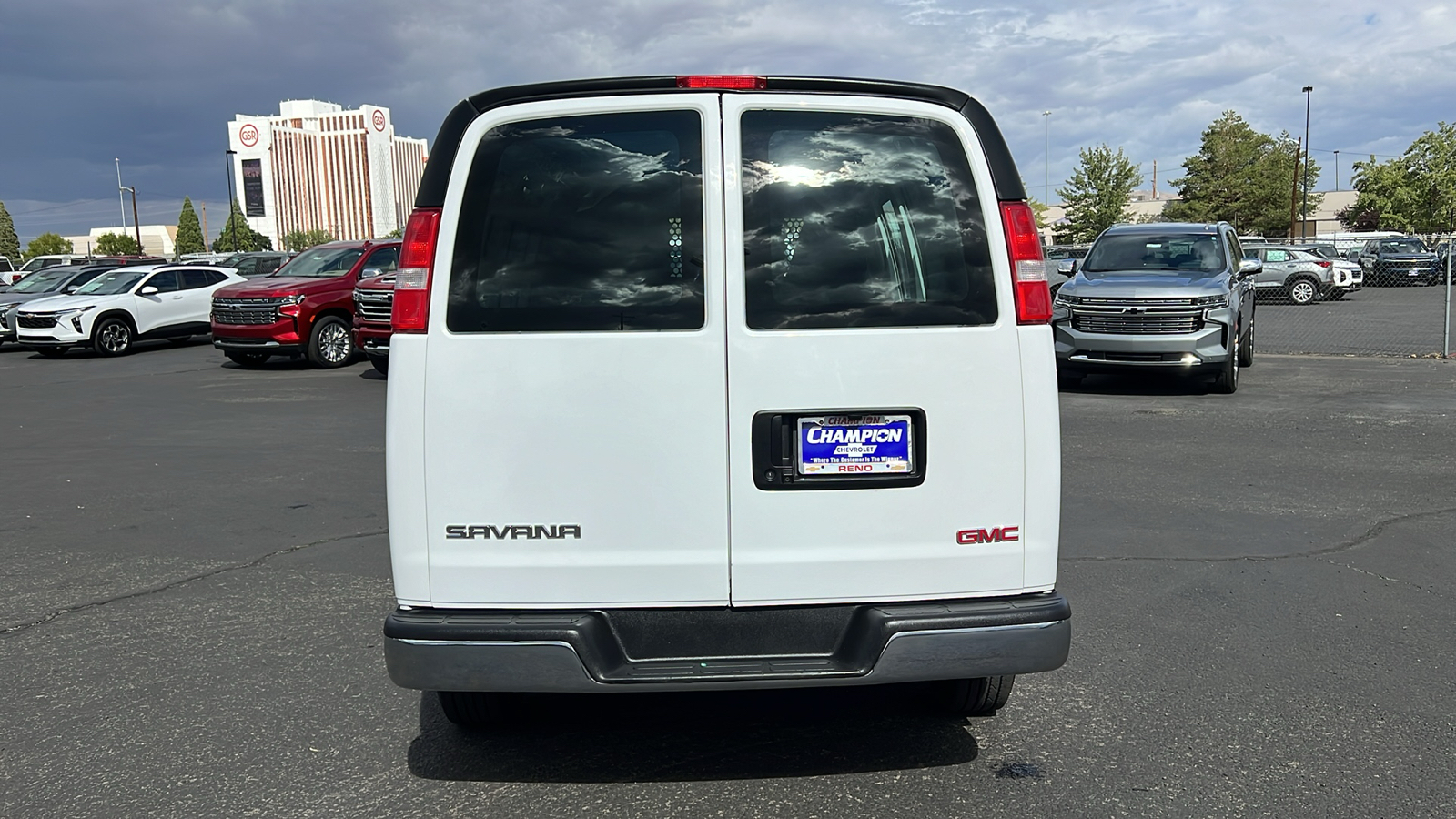 2021 GMC Savana Cargo Van  6