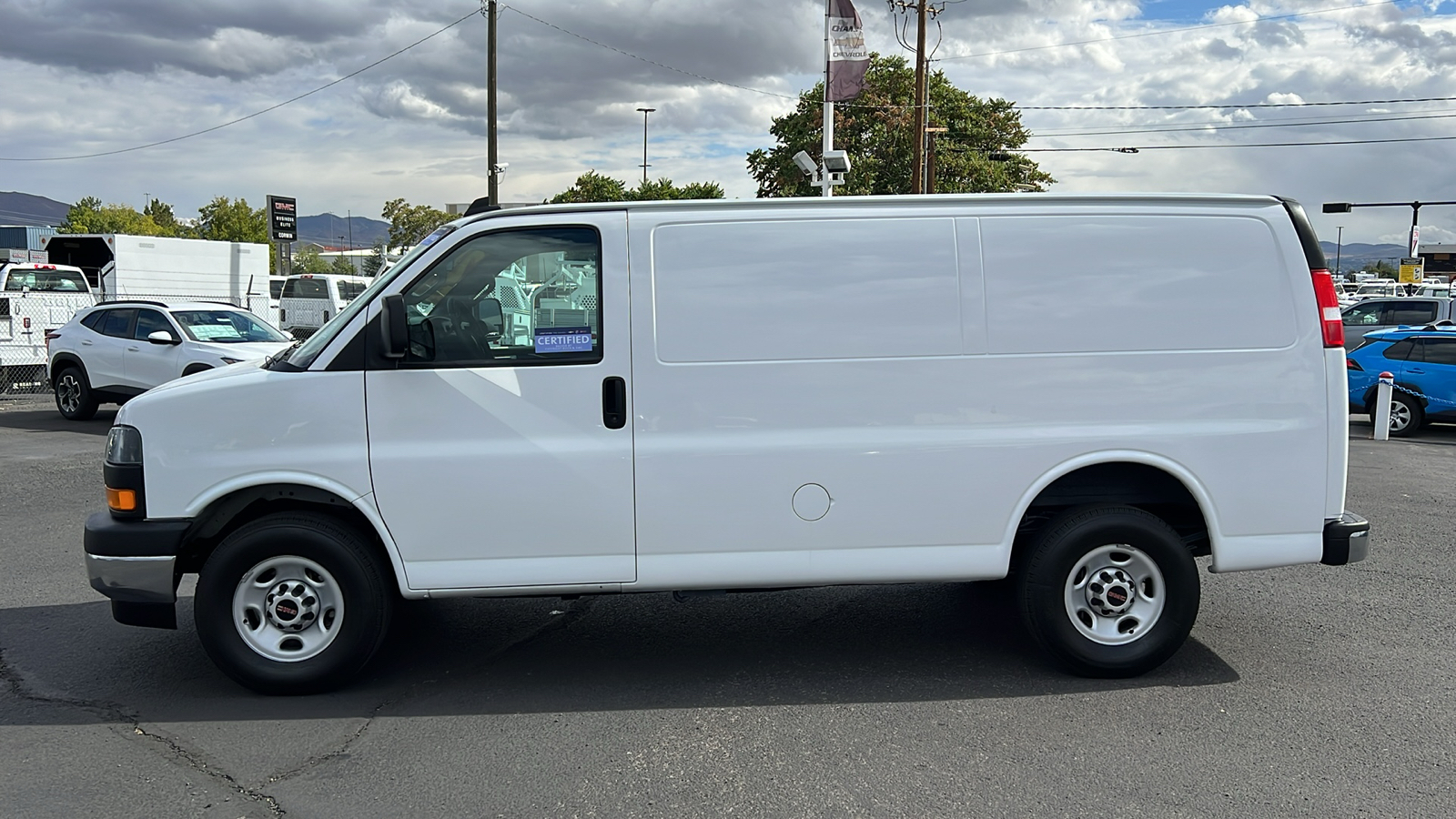 2021 GMC Savana Cargo Van  8