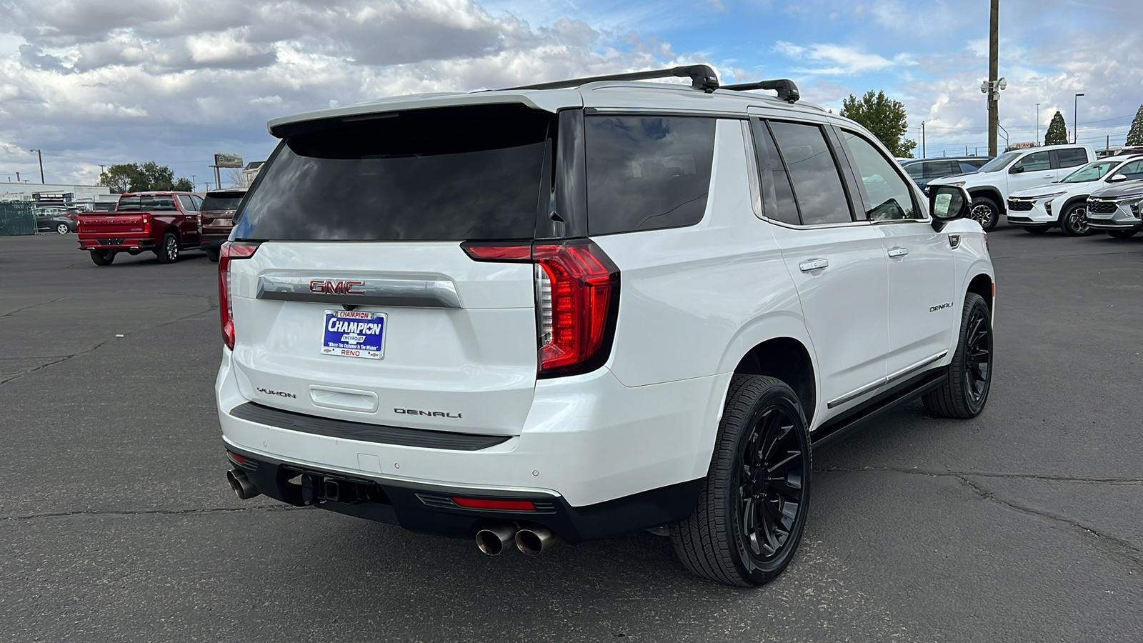 2022 GMC Yukon Denali 5