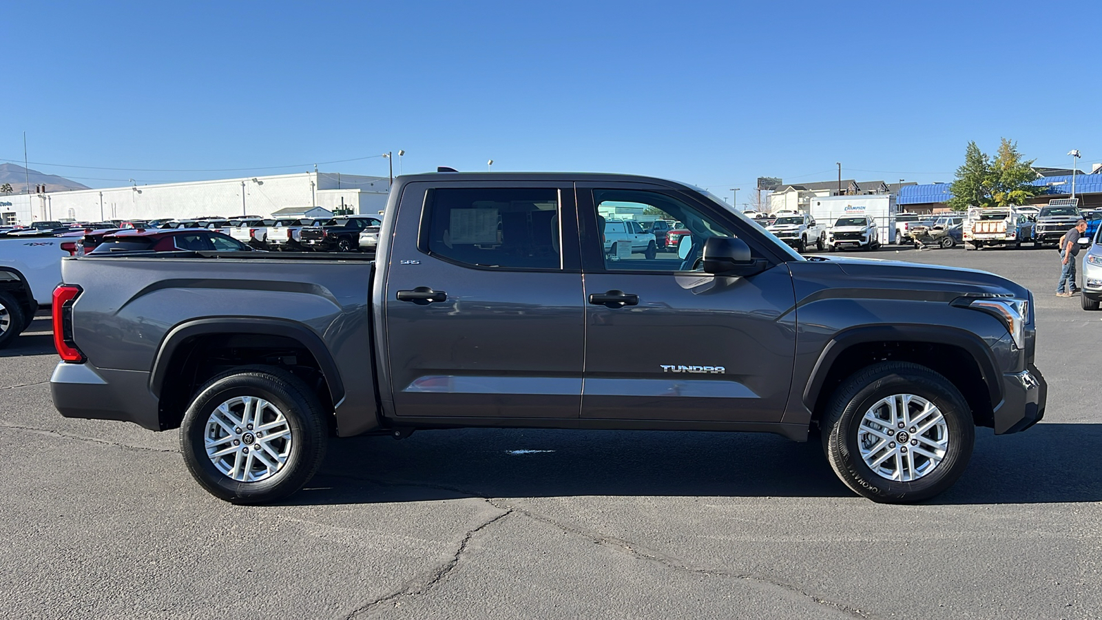 2024 Toyota Tundra 4WD SR5 4