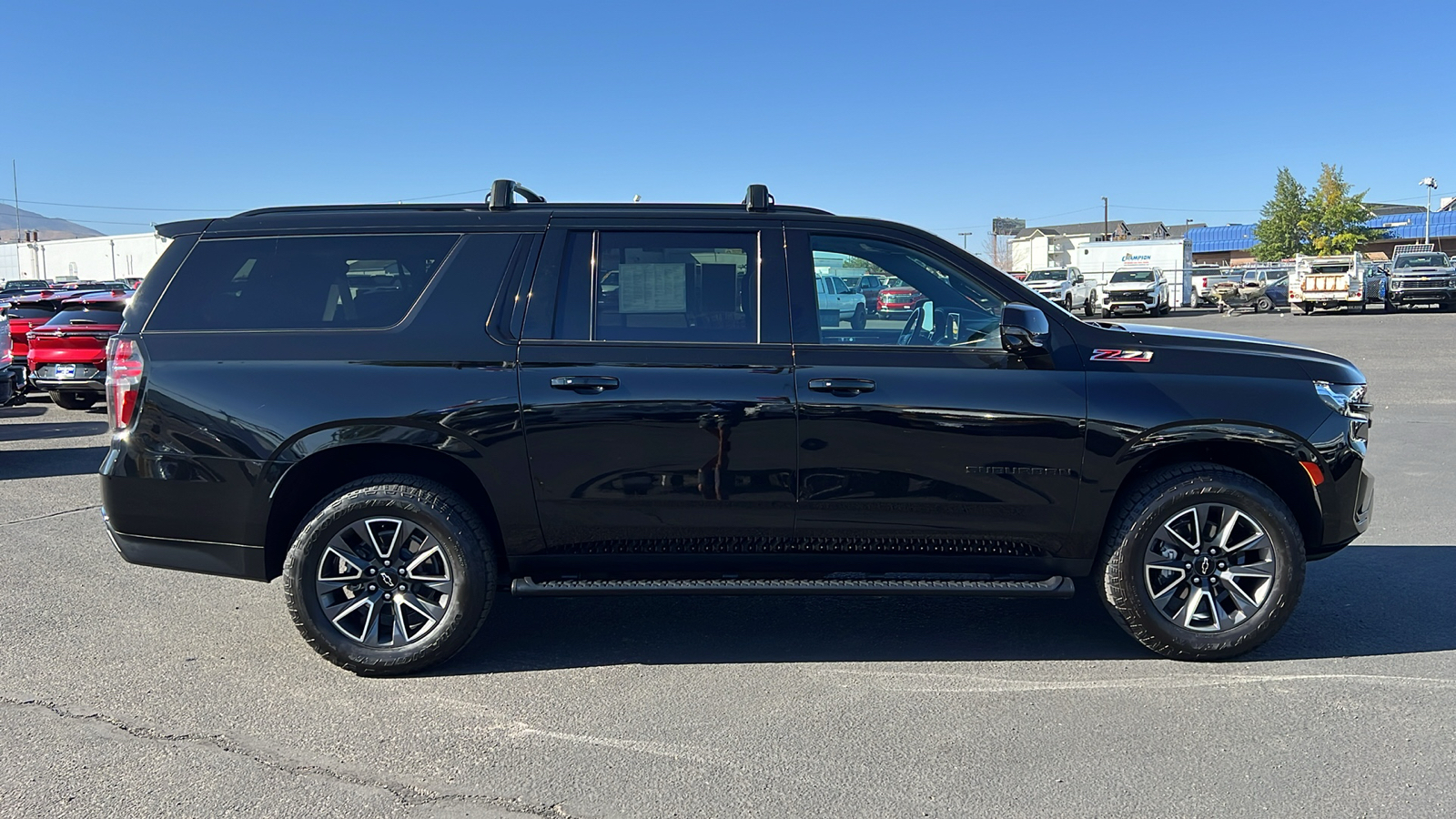 2023 Chevrolet Suburban Z71 4