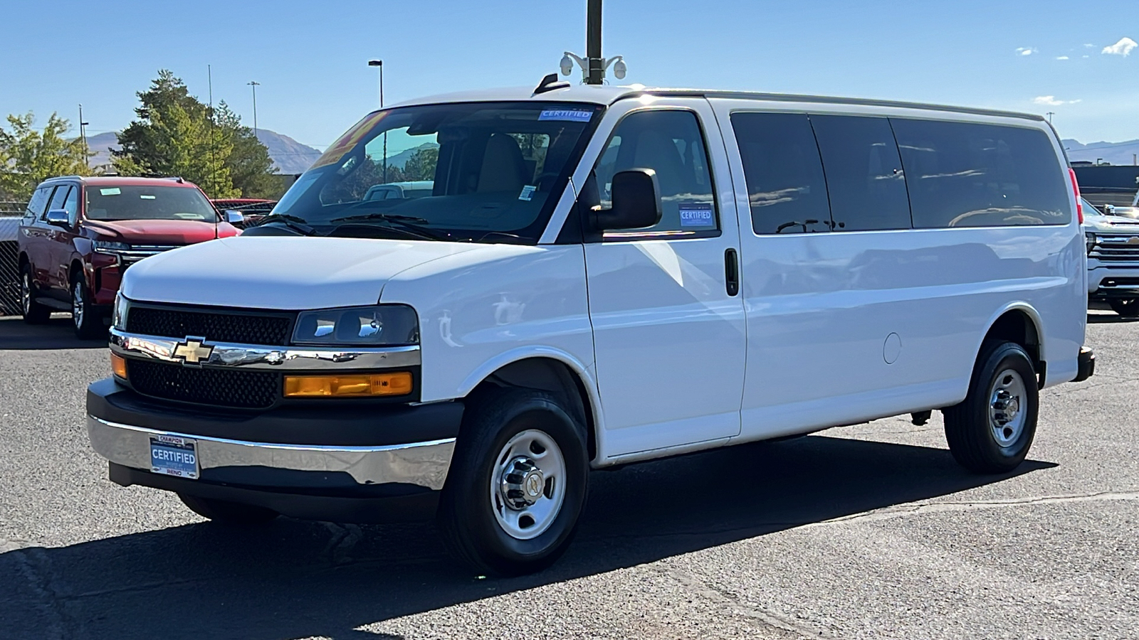 2024 Chevrolet Express Passenger LT 1