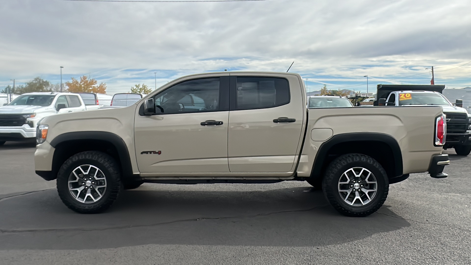 2022 GMC Canyon 4WD AT4 w/Cloth 8