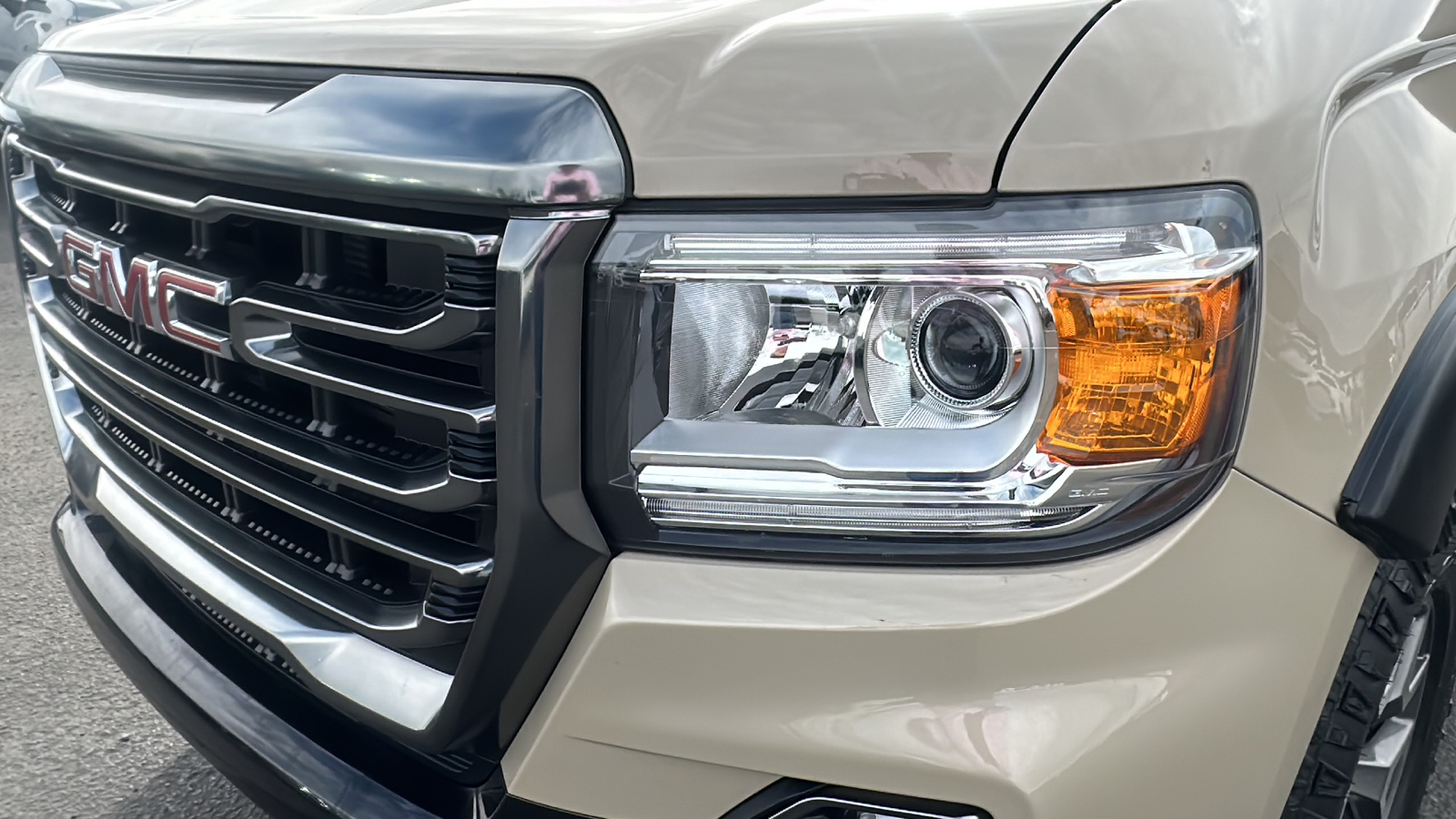 2022 GMC Canyon 4WD AT4 w/Cloth 10