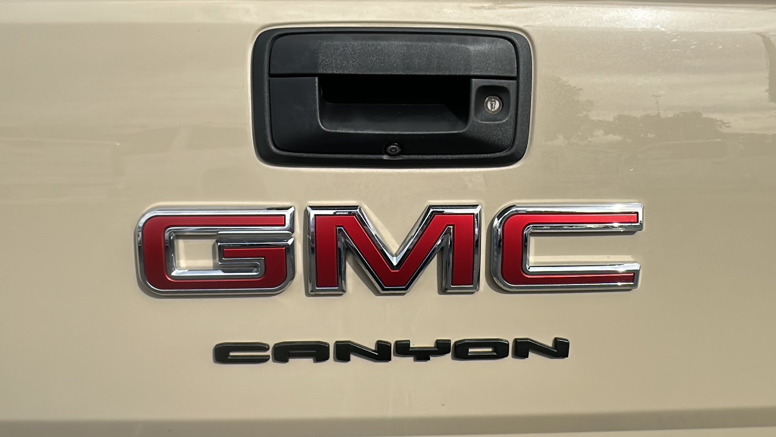 2022 GMC Canyon 4WD AT4 w/Cloth 15