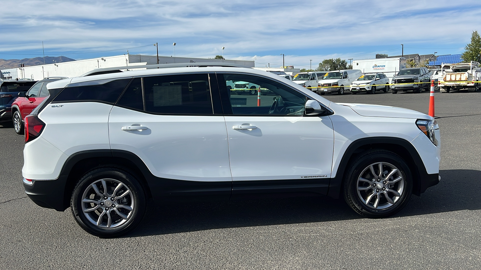 2023 GMC Terrain SLT 4