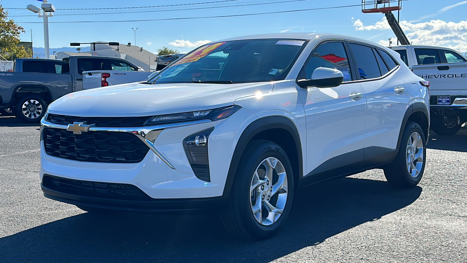 2024 Chevrolet Trax LS 1