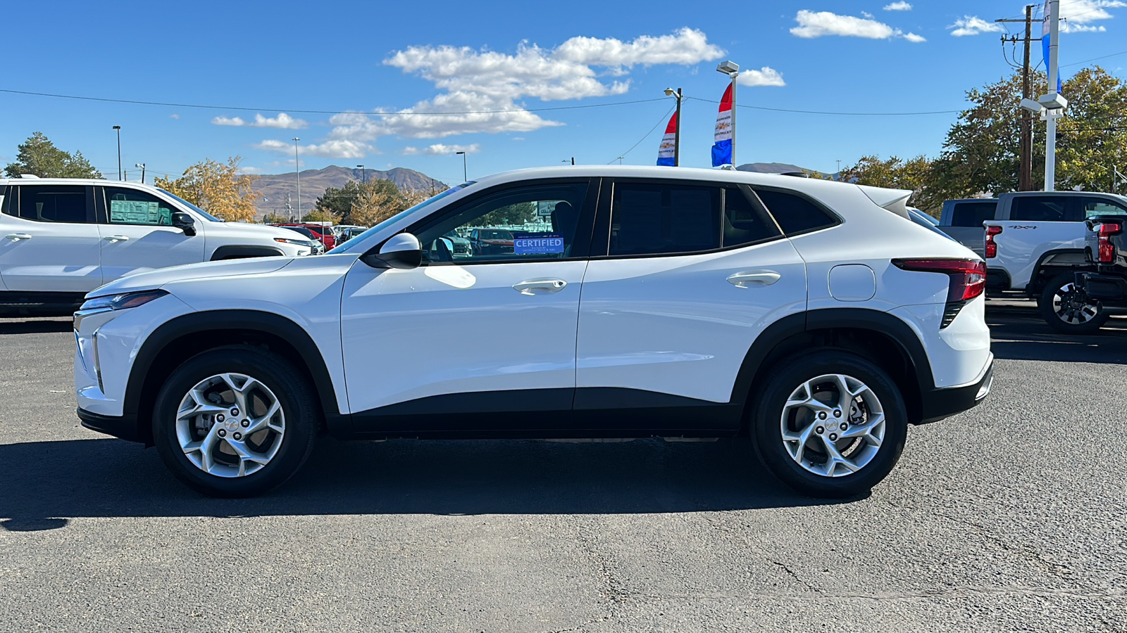 2024 Chevrolet Trax LS 8