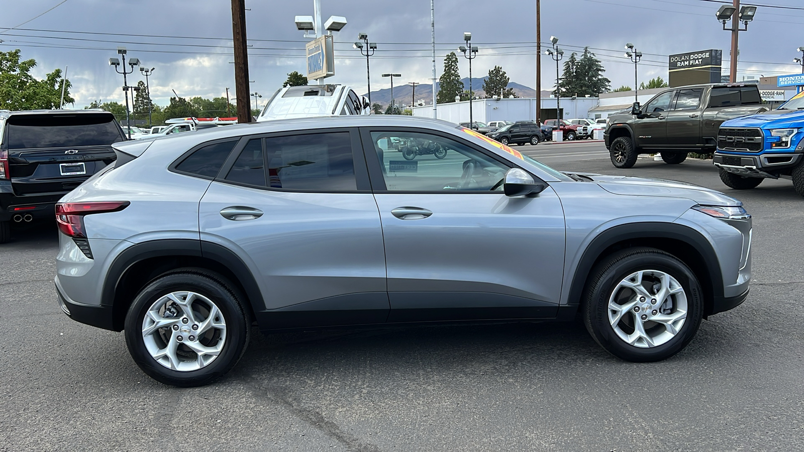 2024 Chevrolet Trax LS 4