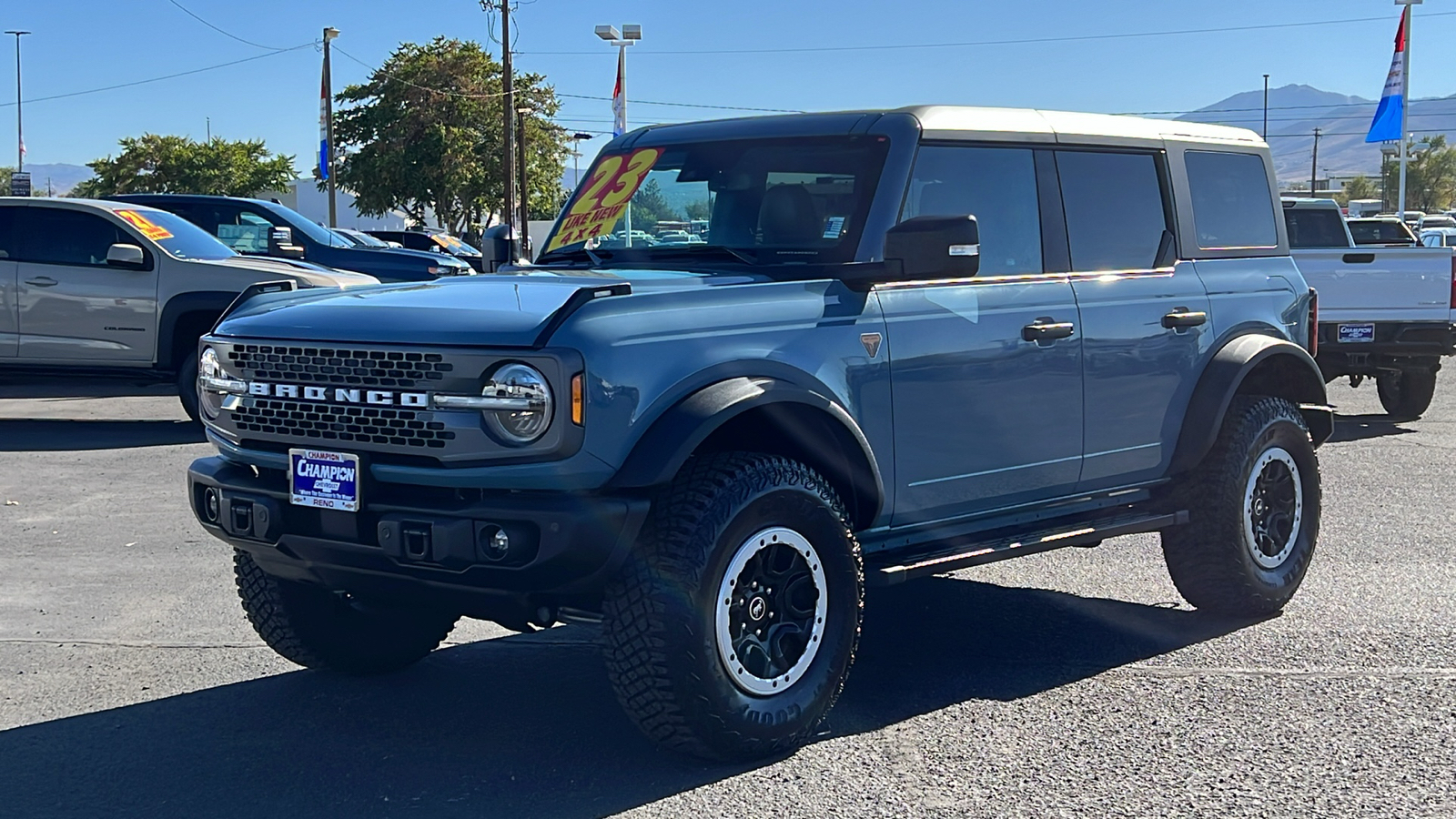 2023 Ford Bronco  1