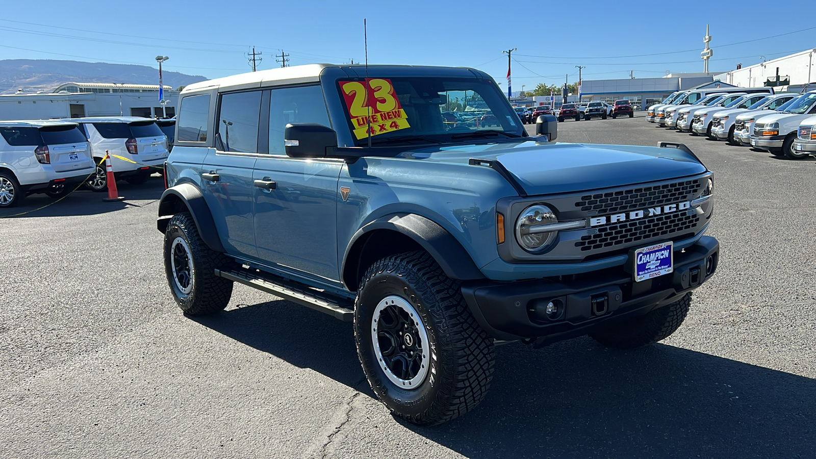 2023 Ford Bronco  3