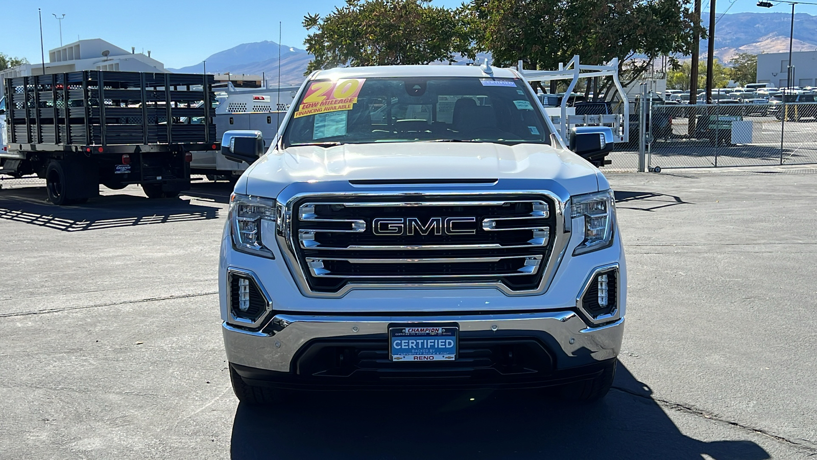 2020 GMC Sierra 1500 SLT 2