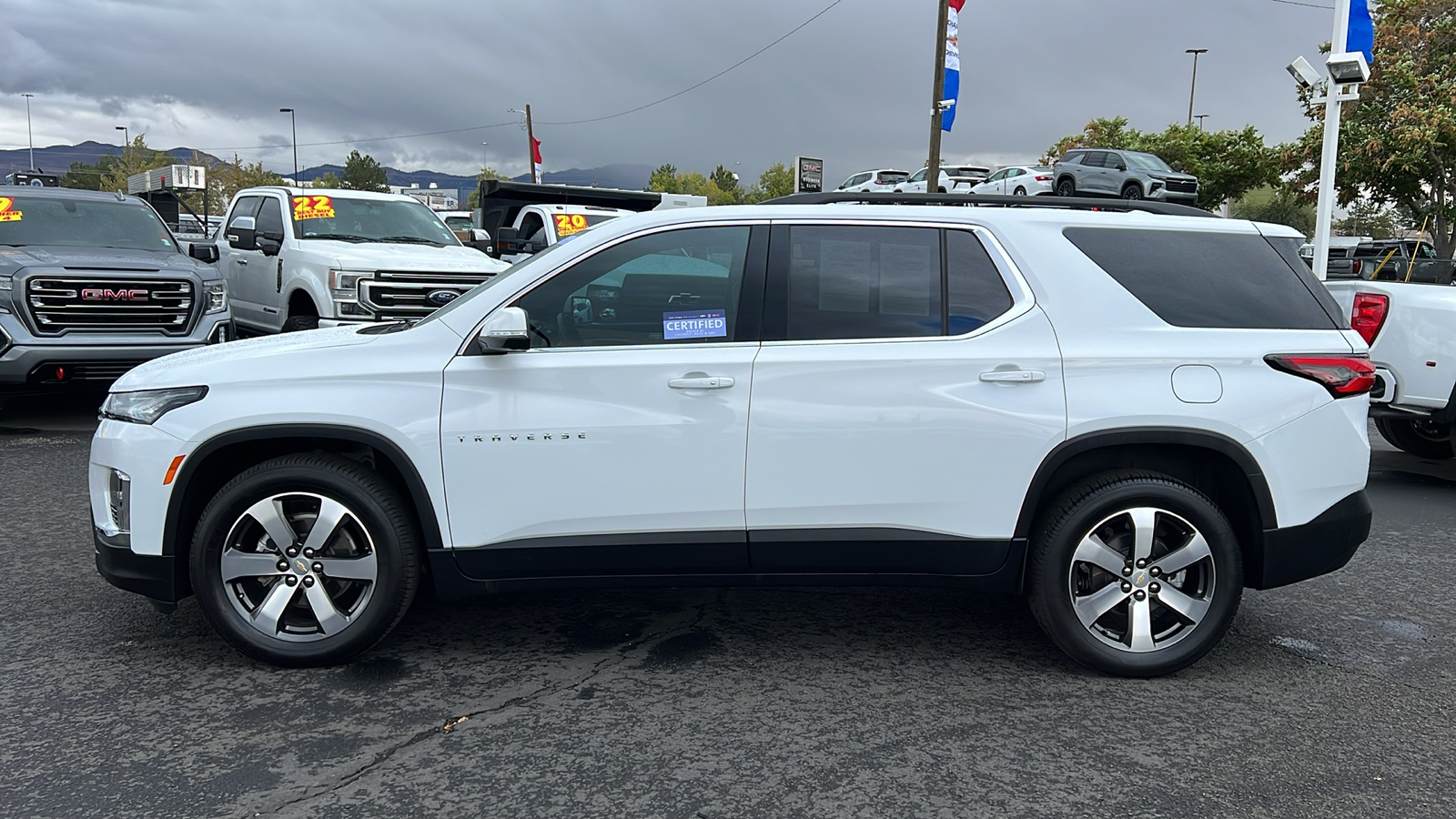 2023 Chevrolet Traverse LT Leather 8