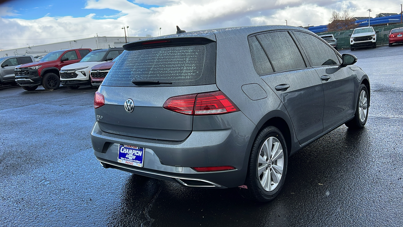 2019 Volkswagen Golf  5