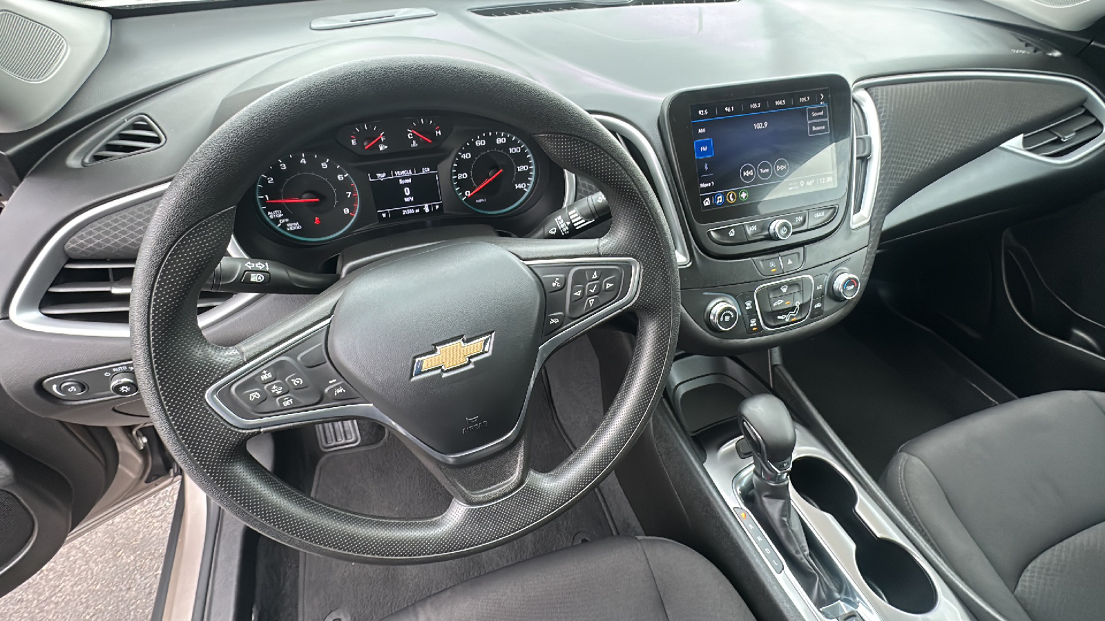 2023 Chevrolet Malibu LS 35