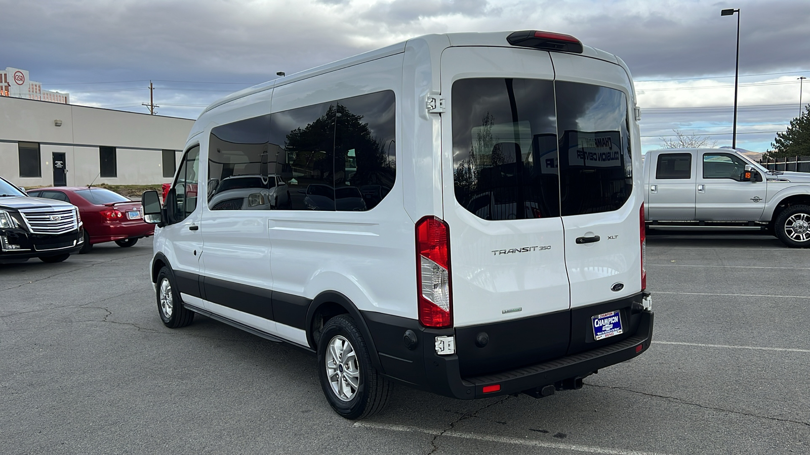 2022 Ford Transit Passenger Wagon  7