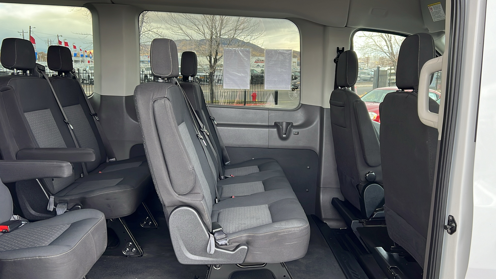 2022 Ford Transit Passenger Wagon  12