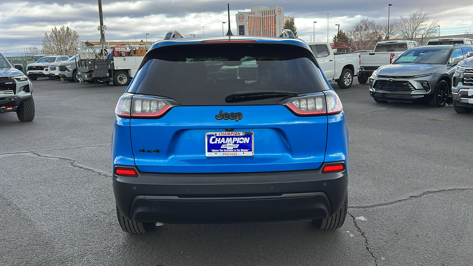 2023 Jeep Cherokee Altitude Lux 6