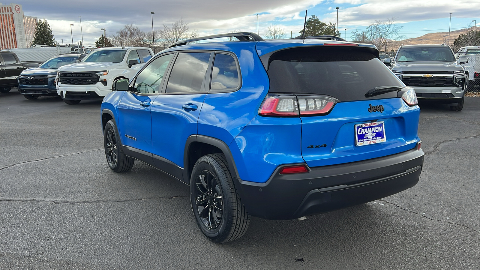 2023 Jeep Cherokee Altitude Lux 7