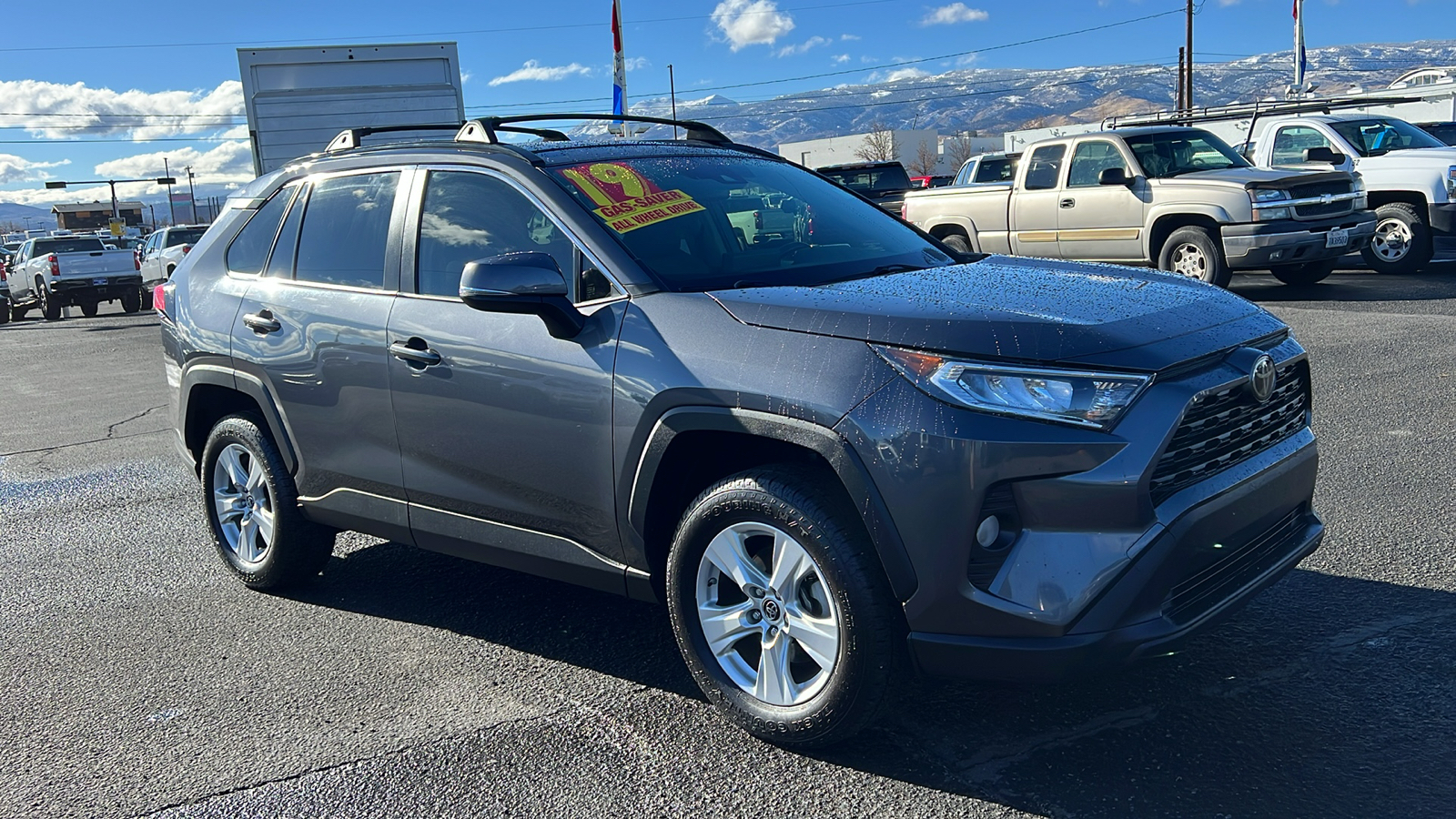 2019 Toyota RAV4 XLE 3