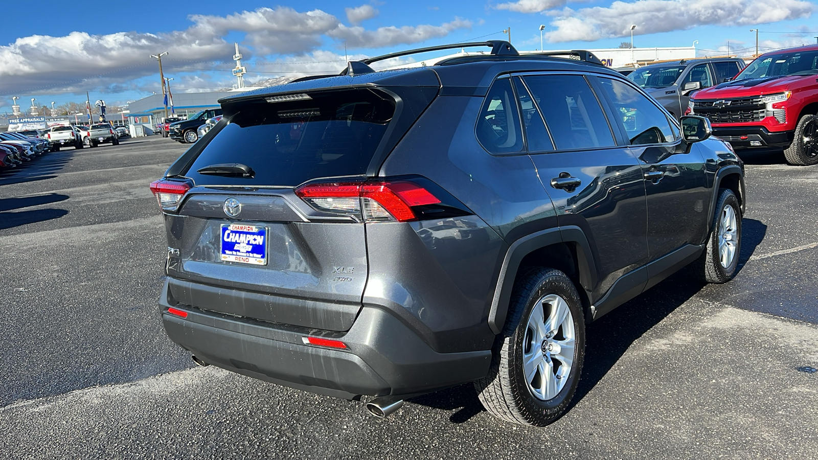 2019 Toyota RAV4 XLE 5