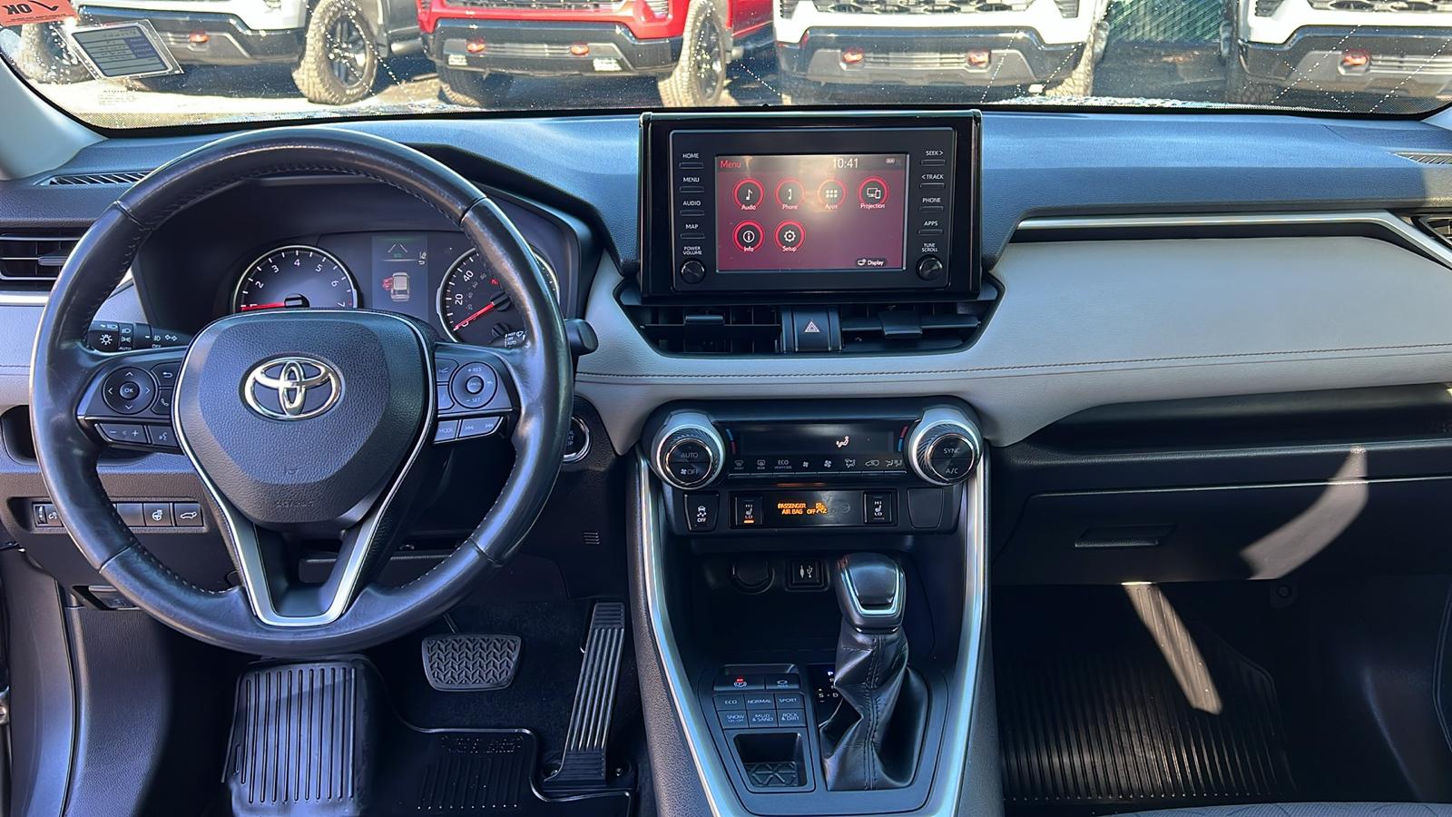 2019 Toyota RAV4 XLE 15