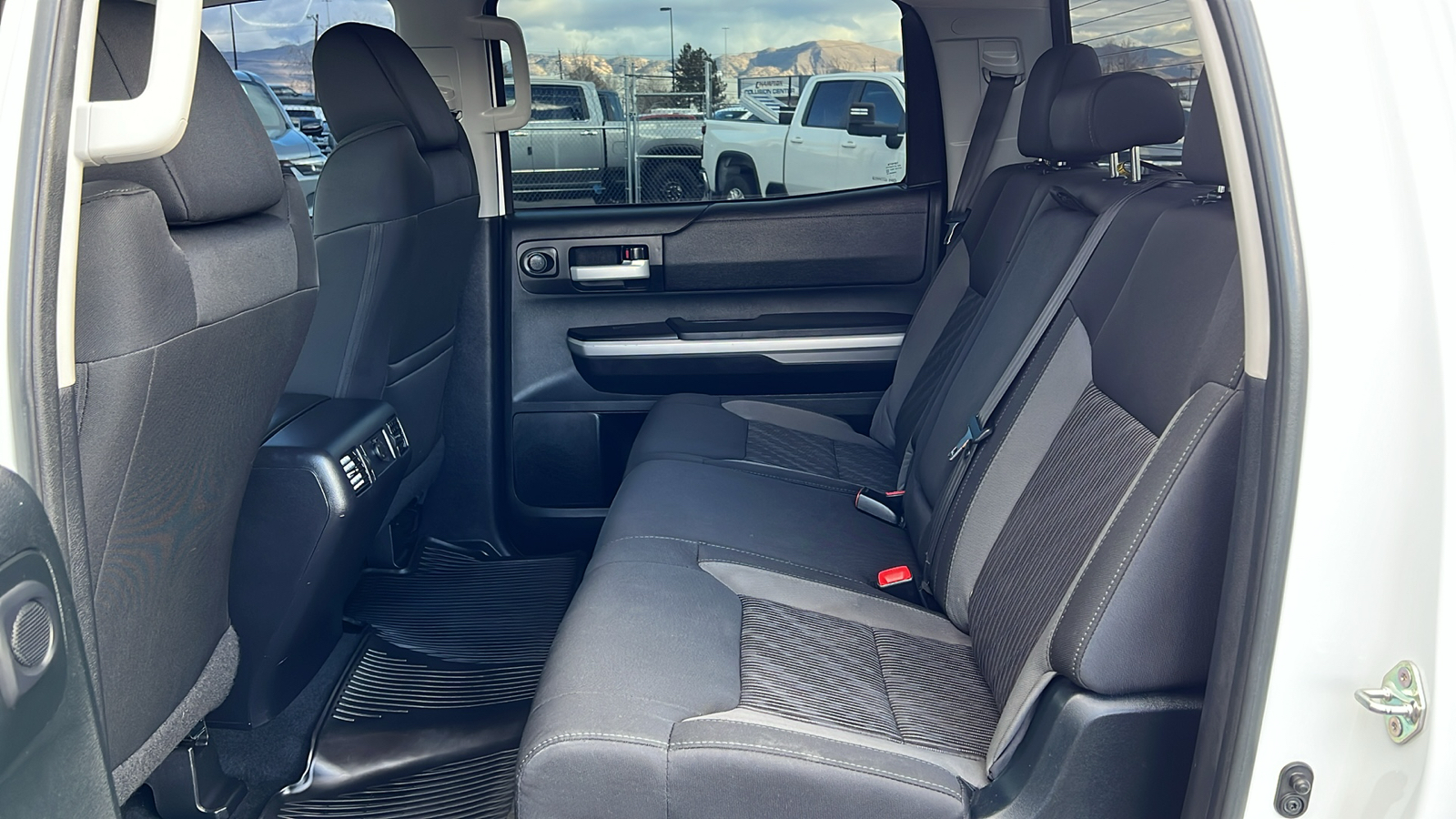 2017 Toyota Tundra 4WD  14