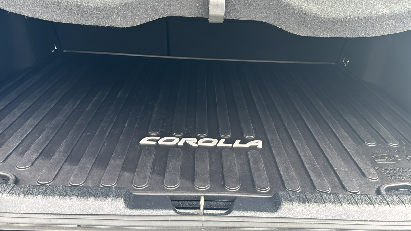 2019 Toyota Corolla Hatchback SE 7
