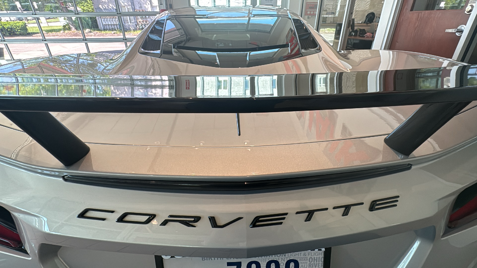 2023 Chevrolet Corvette Stingray 8