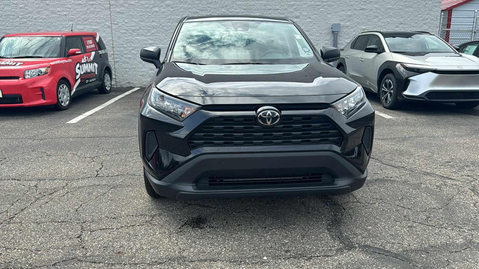 2022 Toyota RAV4 LE 2