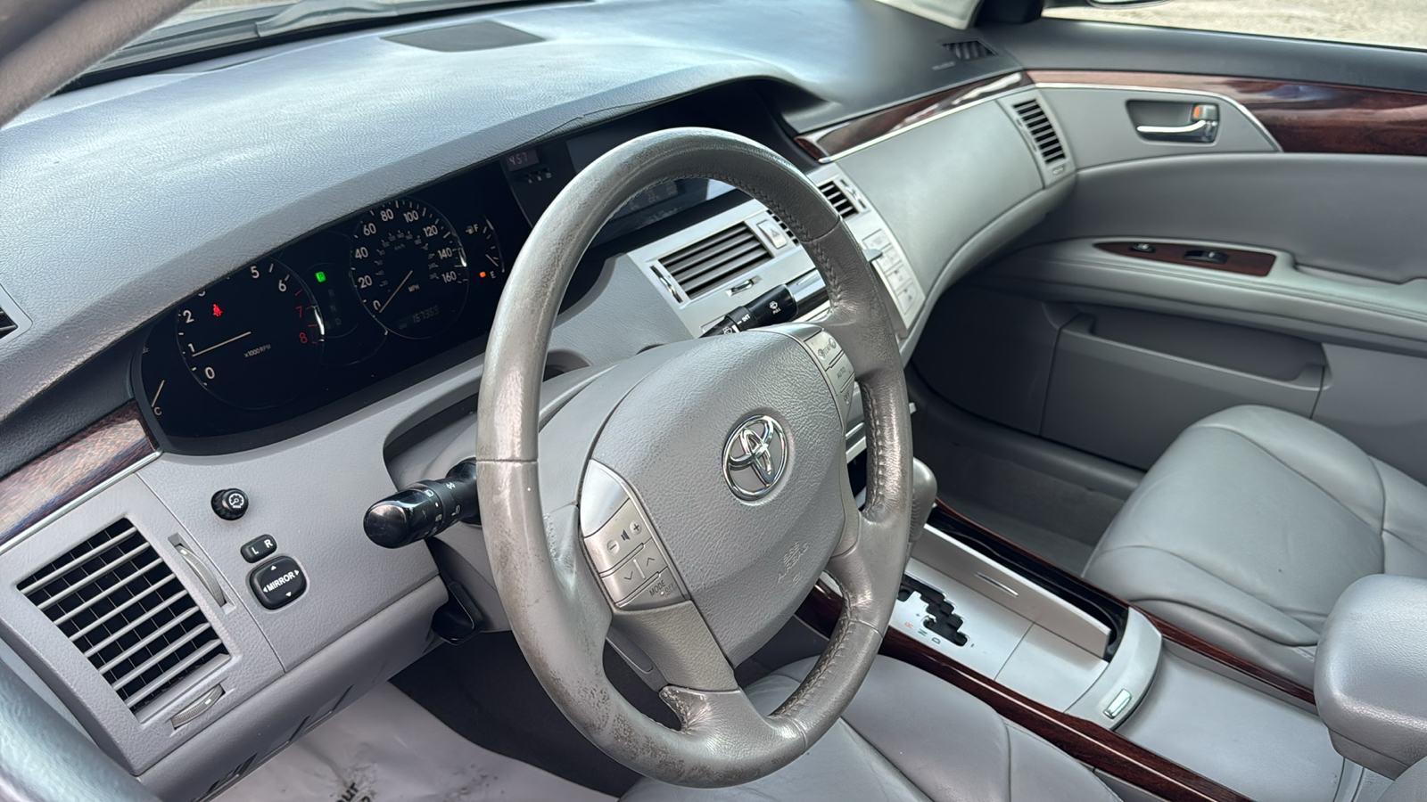 2008 Toyota Avalon XLS 4