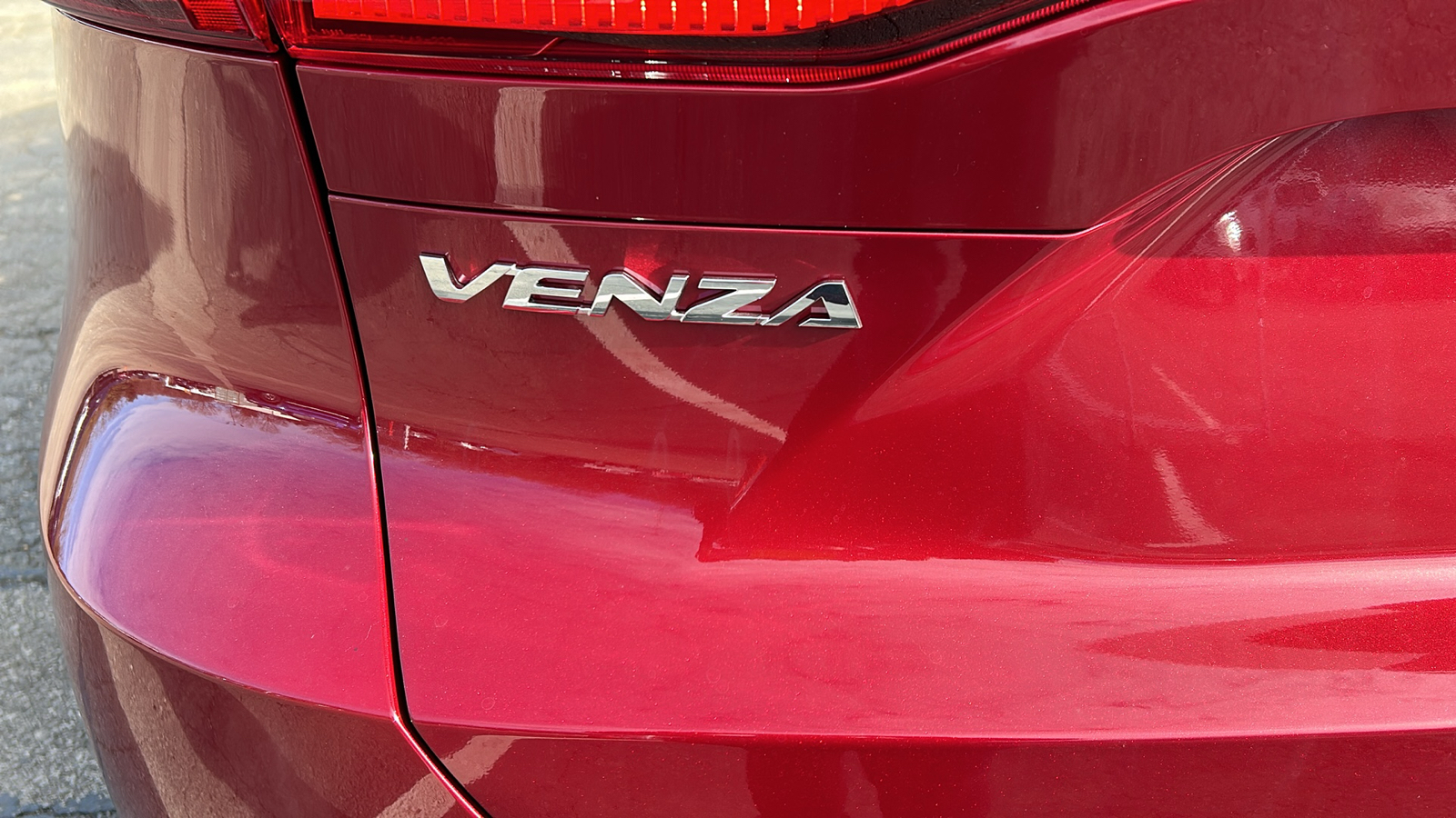 2023 Toyota Venza XLE 35