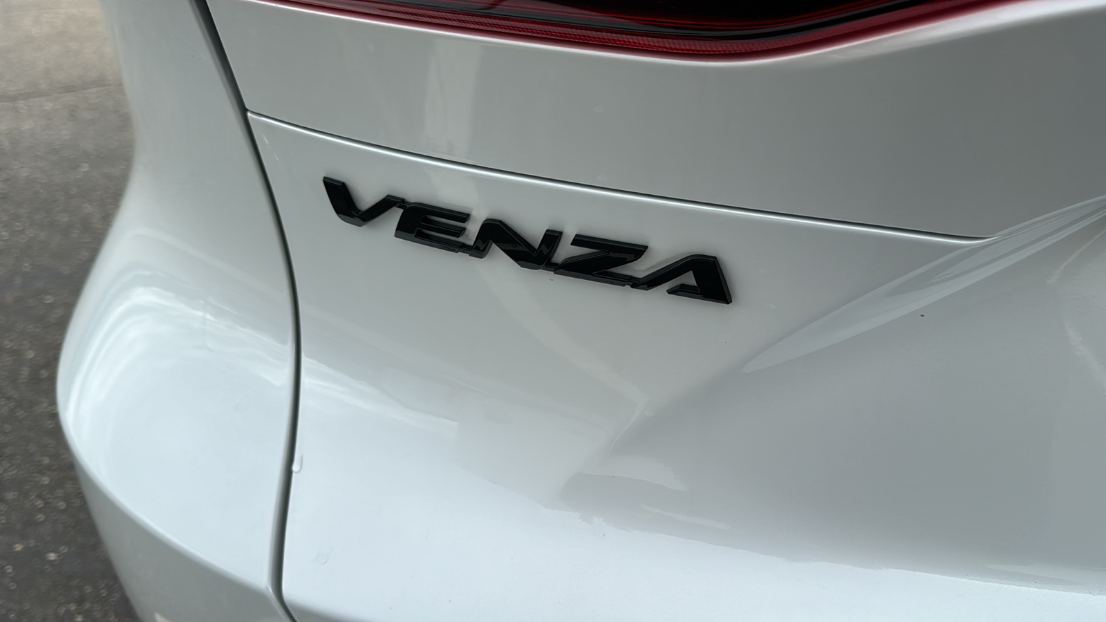 2024 Toyota Venza Nightshade 8