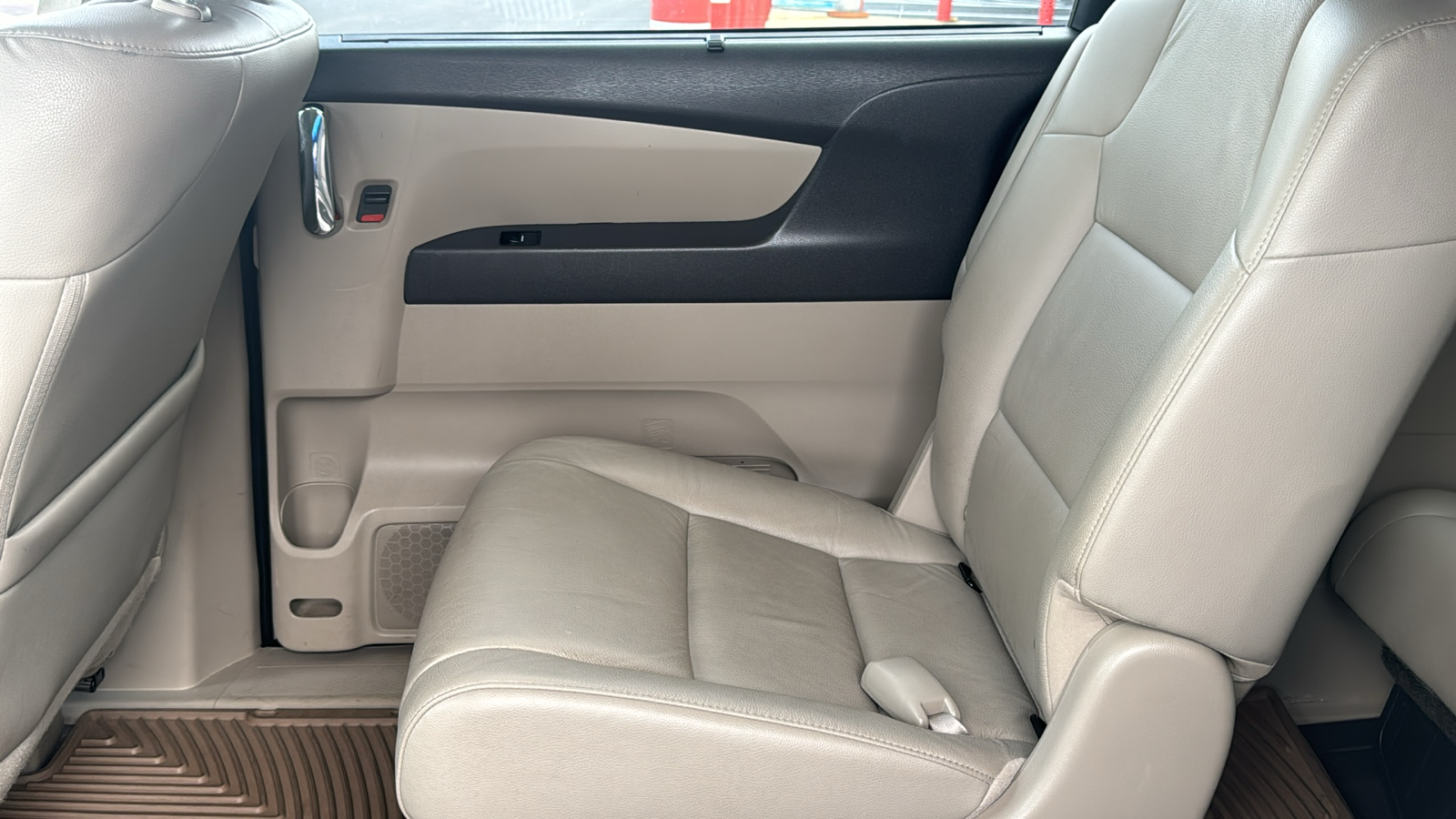 2014 Honda Odyssey EX-L 38