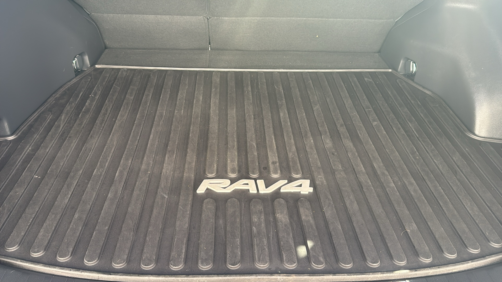 2021 Toyota RAV4 Hybrid XSE 12