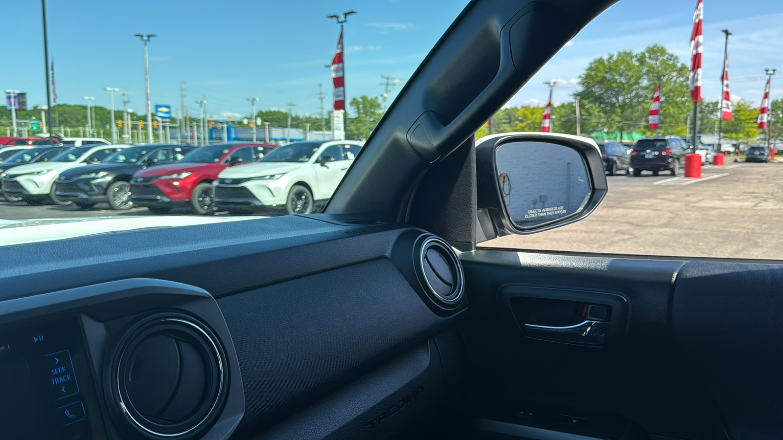 2017 Toyota Tacoma TRD Sport 35