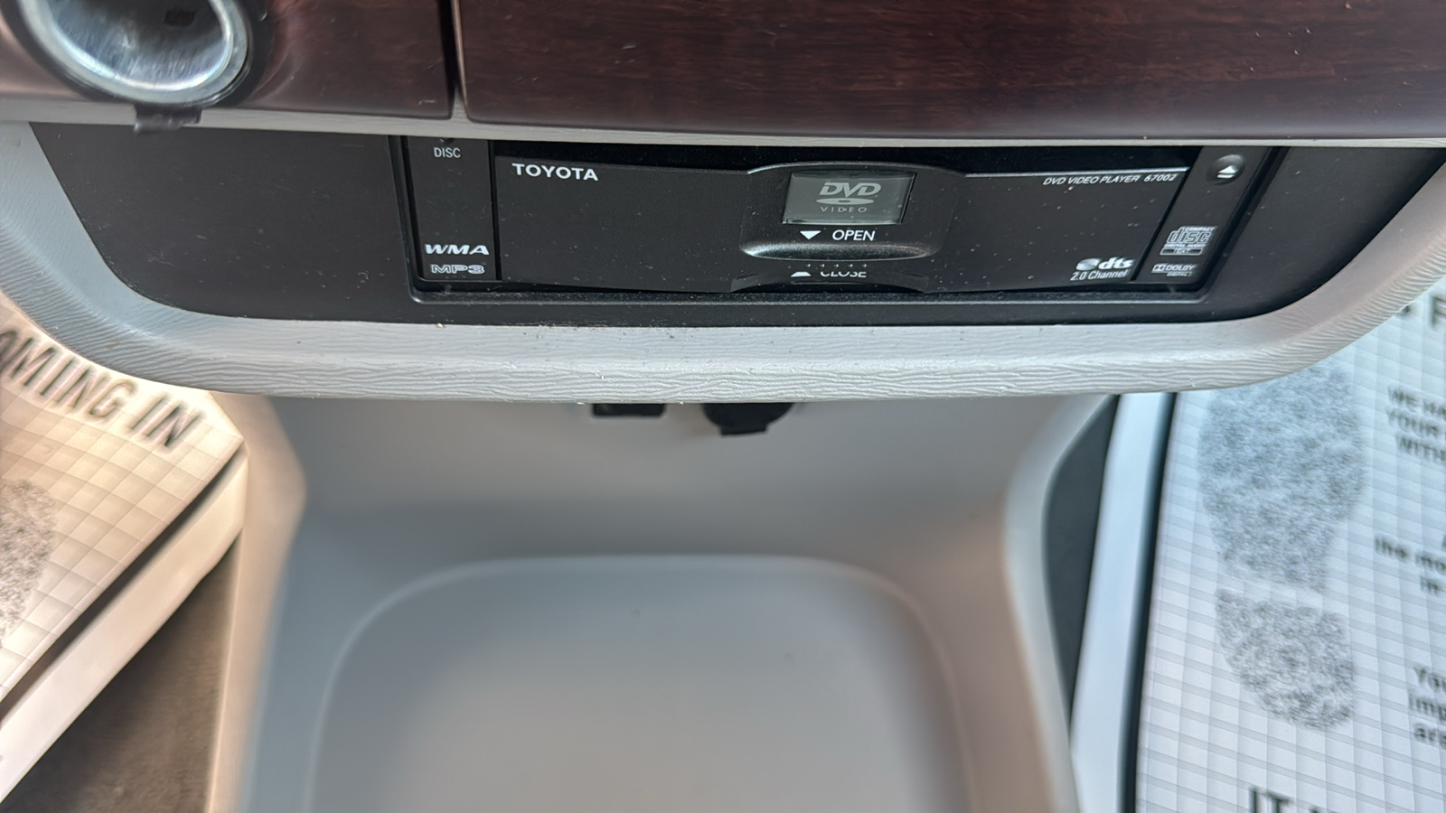 2014 Toyota Sienna Limited 42