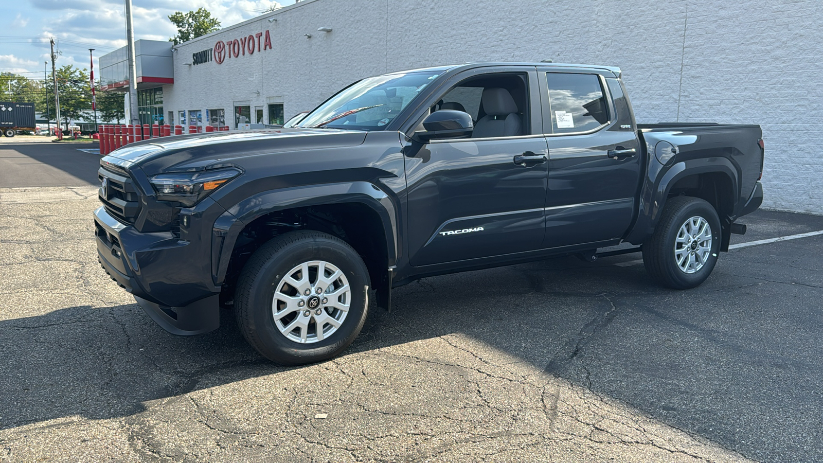 2024 Toyota Tacoma SR5 3