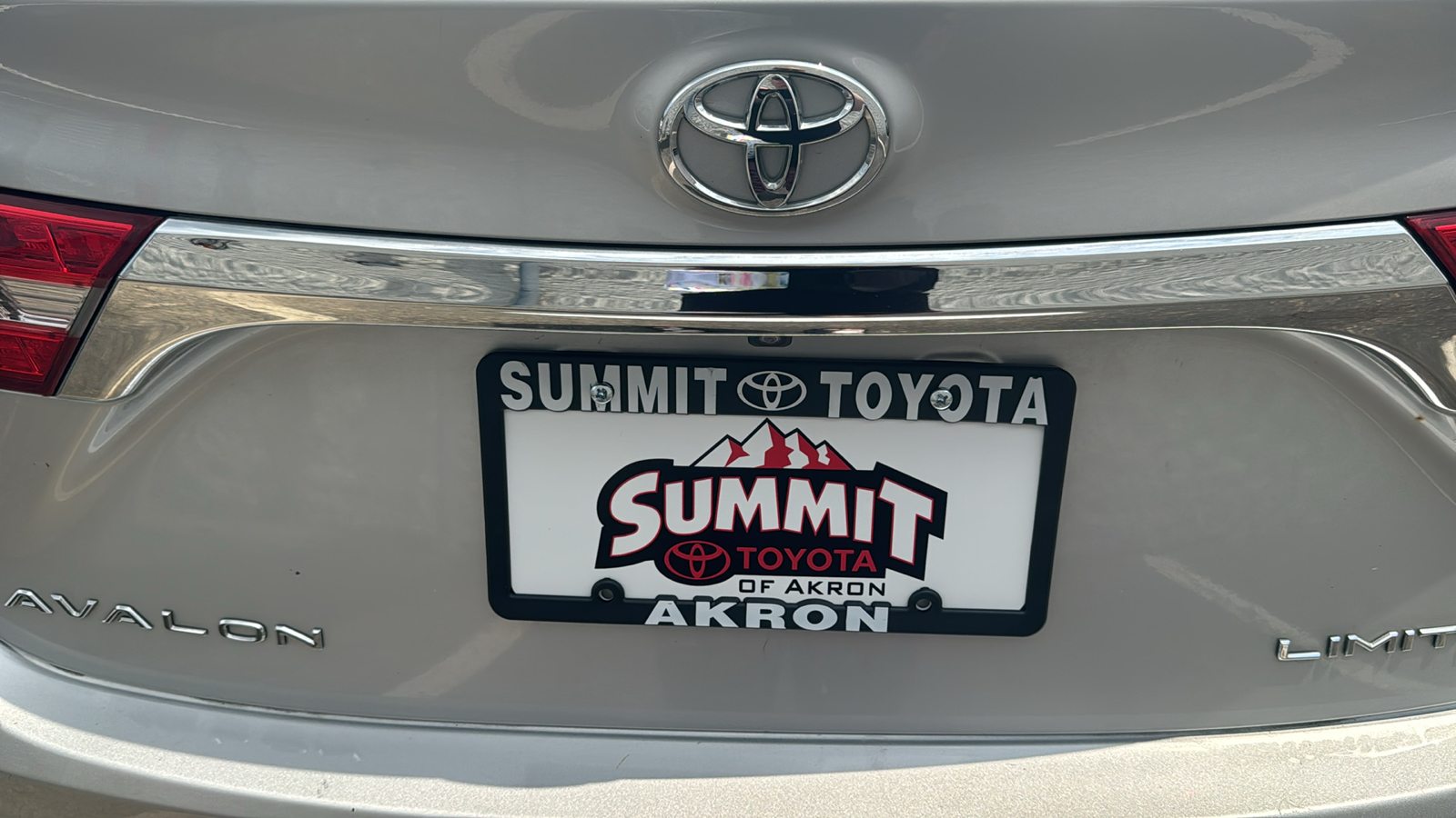 2014 Toyota Avalon Limited 9