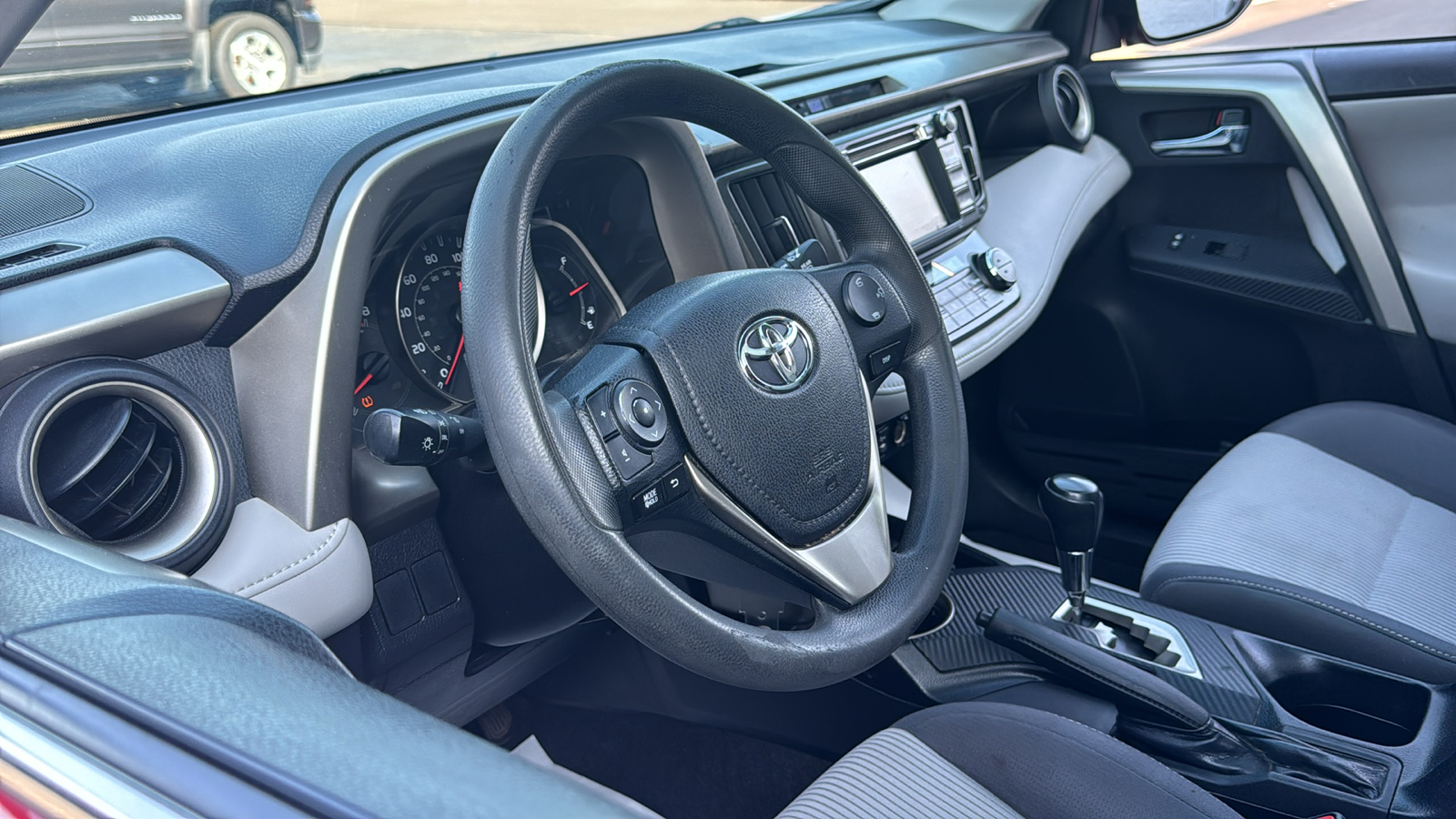 2015 Toyota RAV4 XLE 4