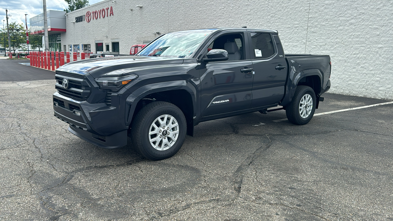 2024 Toyota Tacoma SR5 3